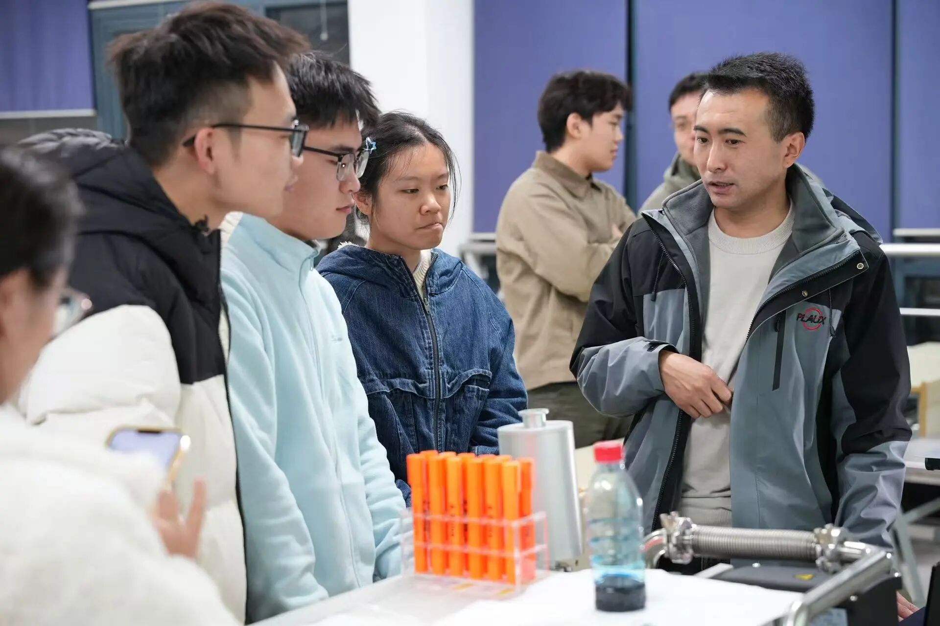 91免费版黄色下载走进东华大学物理学院，探讨91免费小视频技术应用与未来职业机遇